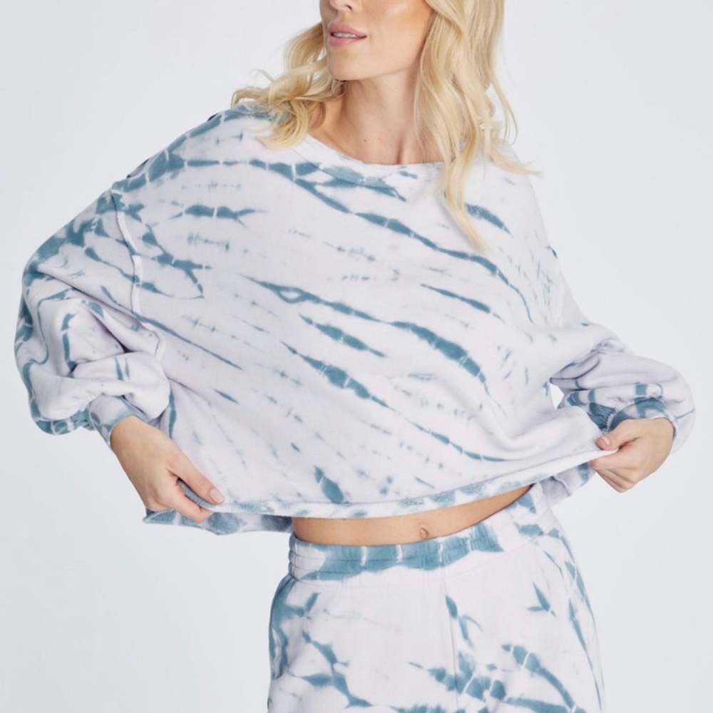 WILDFOX Olivia Muse Spiral Dye Oversized Cropped Sweater Sz XL